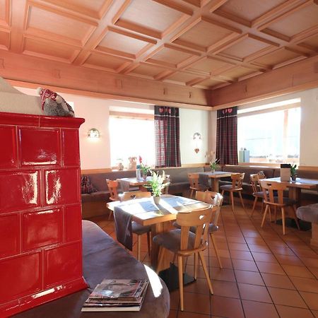 Hotel Alla Rocca Varena Eksteriør billede