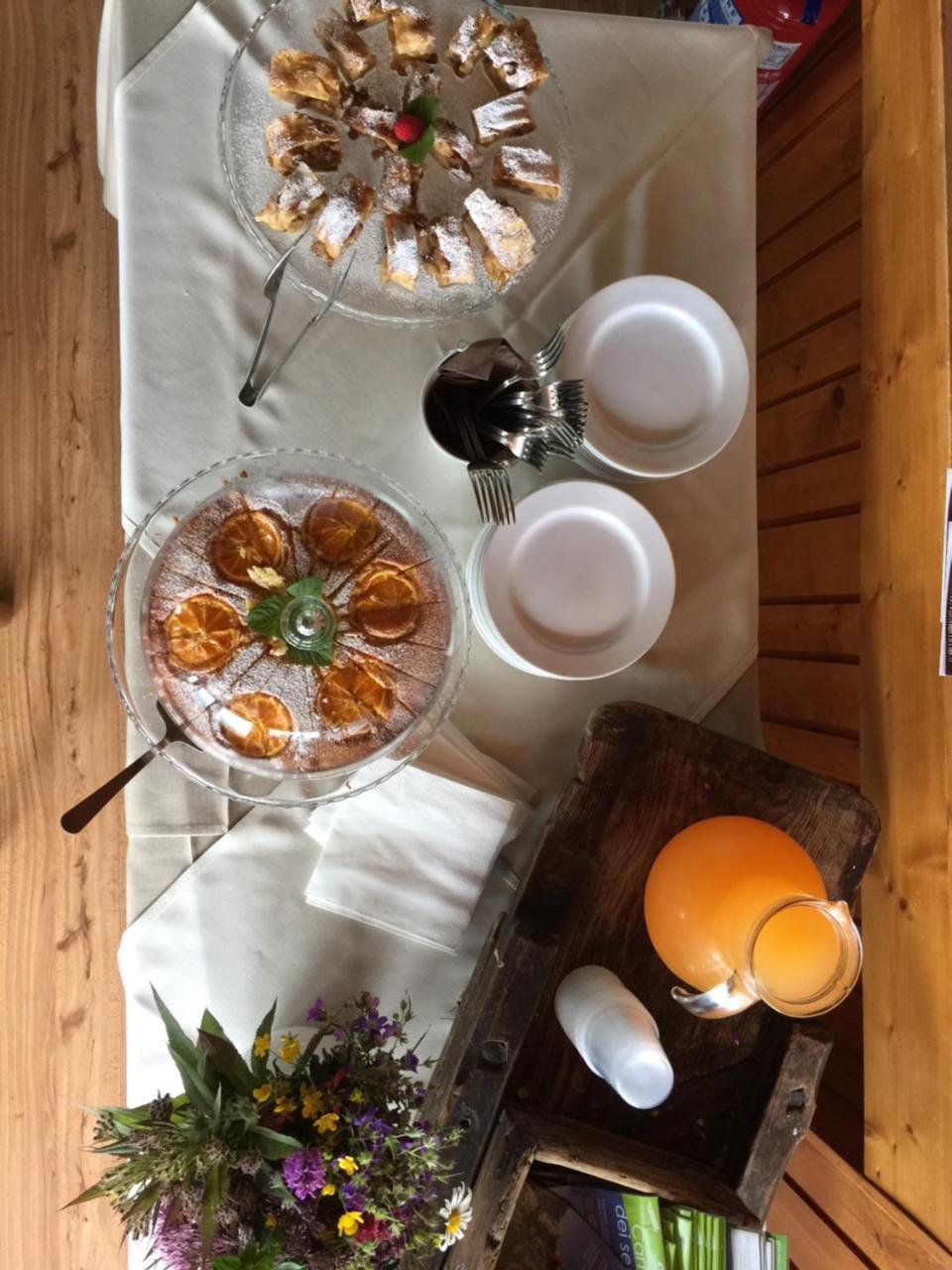 Hotel Alla Rocca Varena Eksteriør billede