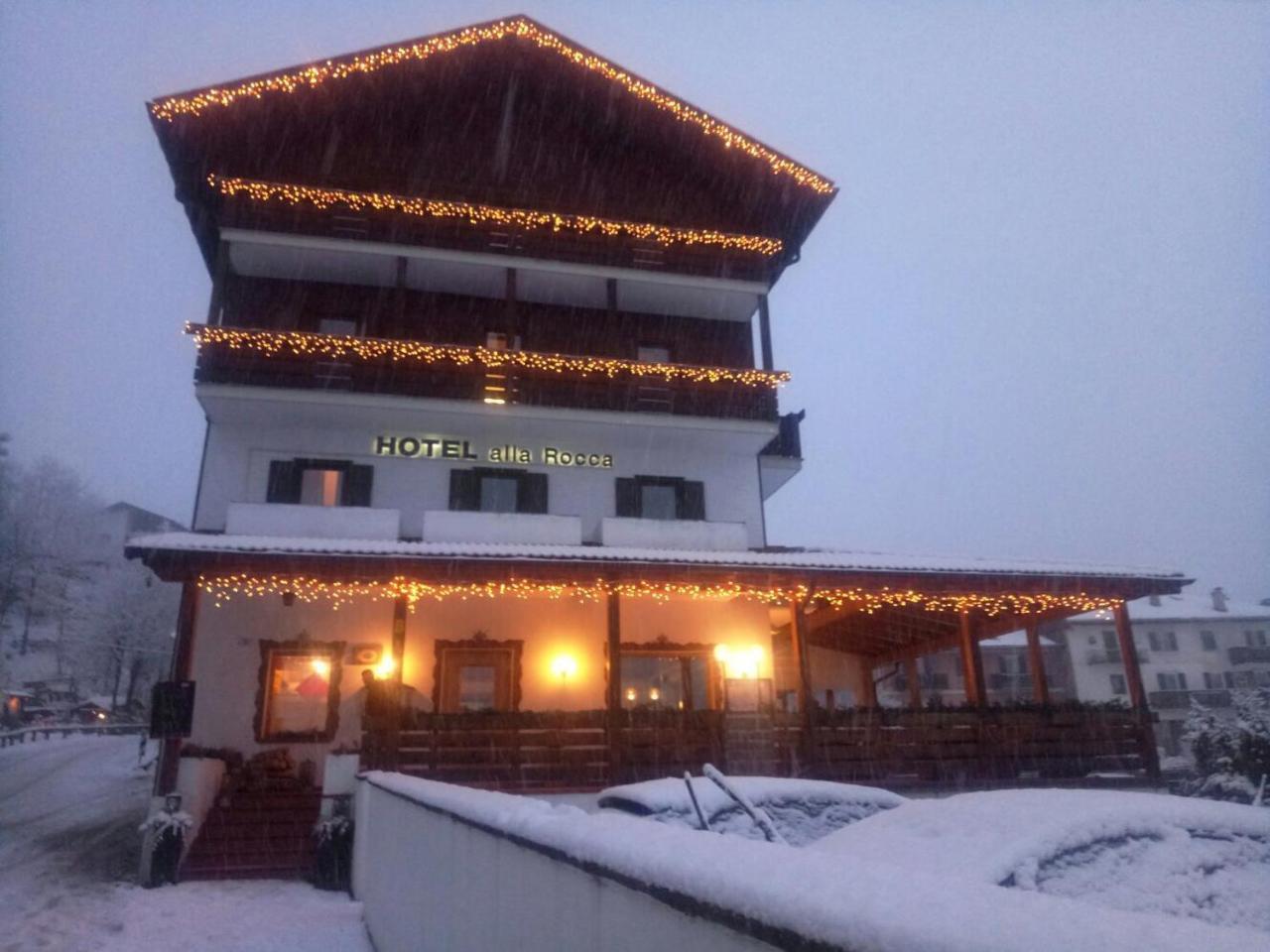 Hotel Alla Rocca Varena Eksteriør billede